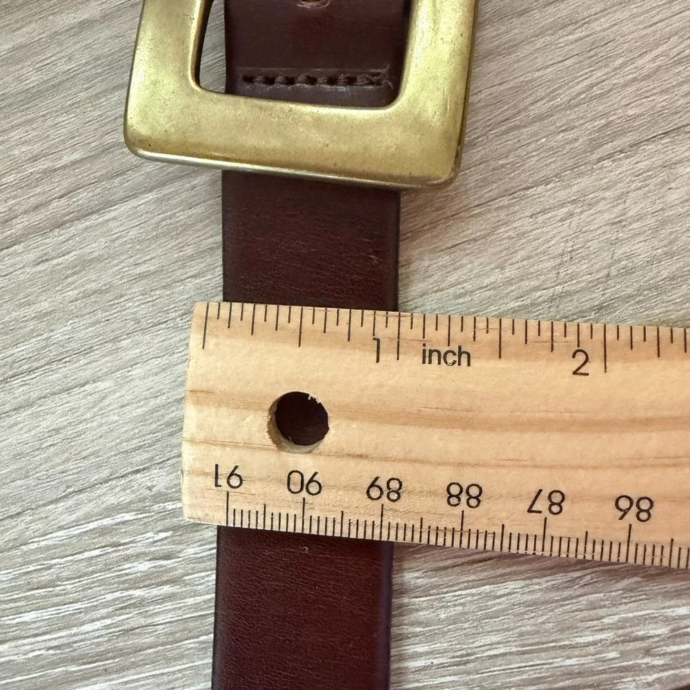 Old Navy Brown Leather Belt  Women's Size 28 aprox. Gold Hardware